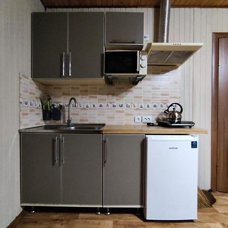 Апартаменти "У Кузьмича" 2 Mykulychyn Exterior photo